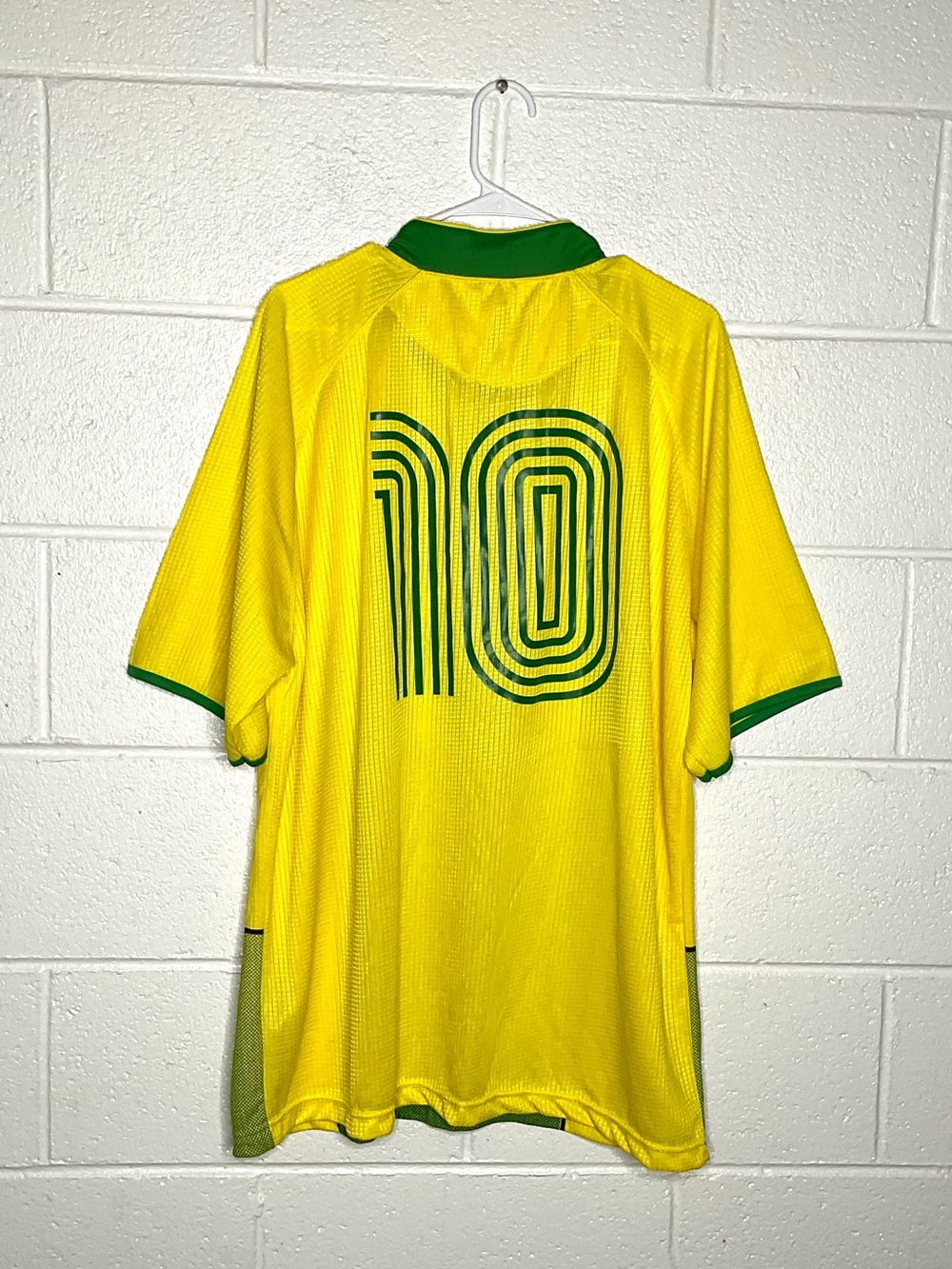 < Jamaica Yellow & Green Soccer Jersey Size 2X > - Picture 4 of 4